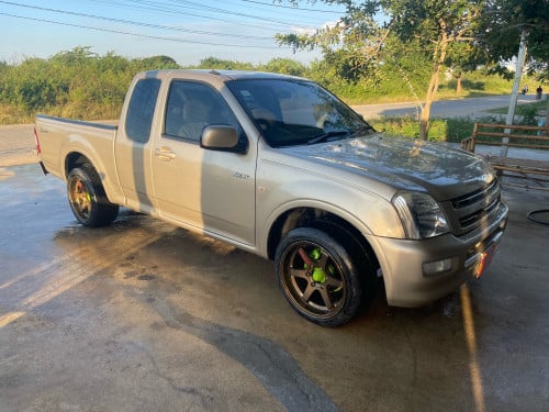 ឡានលក់ D-Max 2004 លេខដៃប៉ុងឡានស្អាត ម៉ាញ៉ែតMV