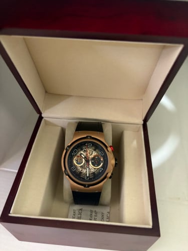 នាឡិការបុរស HUBLOT