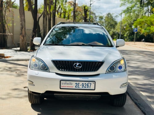 ជំរាបសួរបងប្អូនឡានលក់ប្រភេទLexus RX330ឆ្នាំផលិត2004ប៉ុង2Half Full Optionលំដាប់មេឡានតំលៃ21900$ចរចារ