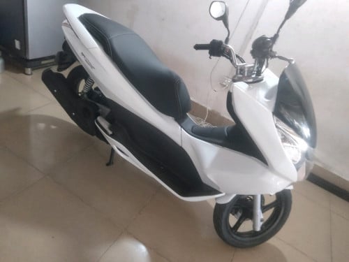 លក់ម៉ូតូ pcx 2011 នៅស្អាតមិនលាន់មិនហុយ