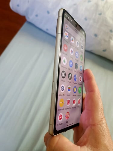 ចង់លក់ Pixel 7 ប្រេីផ្ទាល់នៅស្អាត99 %ថ្មកាន់