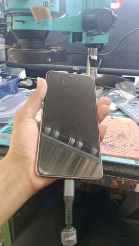 លក់អេក្រង់ Samsung s21 ហ្សិនម៉ាសុីន