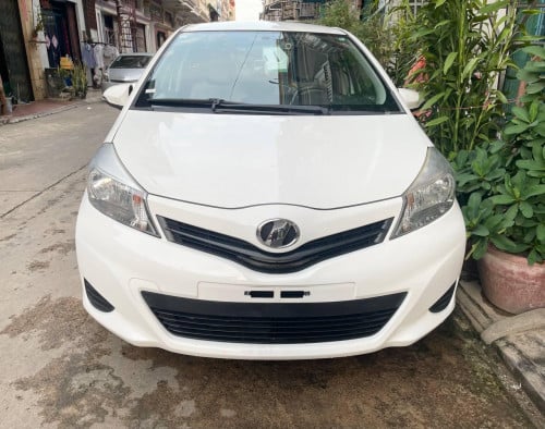 មហាថ្មី Vitz 2011 Full Smart Key ឡានមូល 100%