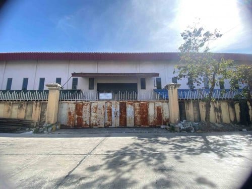 ឃ្លាំងសំរាប់ជួលសែនសុខ /  Ware-House for rent Sensok