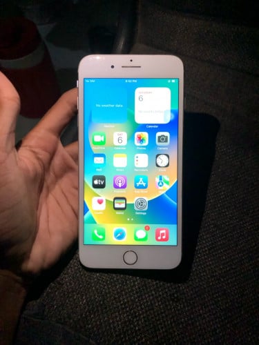 #លក់ហើយ 8plus 64g  សំណុំ ស្កេន ថ្ម86% អត់ជាប់អី បែកខ្នង 55$