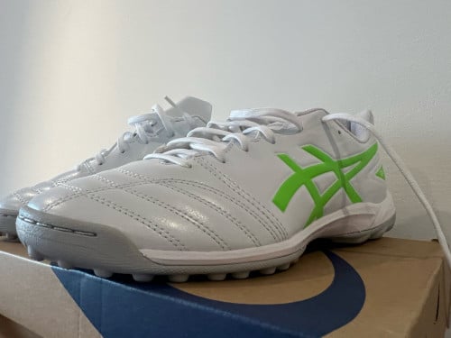 ASICS Soccer Shoes – New / Unused