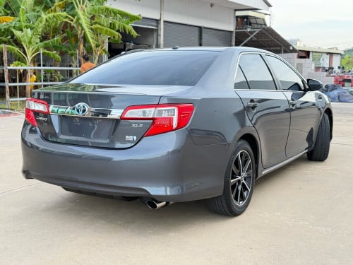 camry .012 .XLE . hybrid  full  បេីកដំបូល