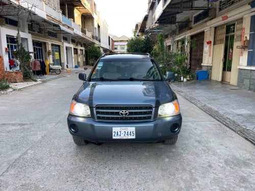 Car for sale Highlander 02 V4 pong1 ឡានស្អាតអត់ច្រេះ