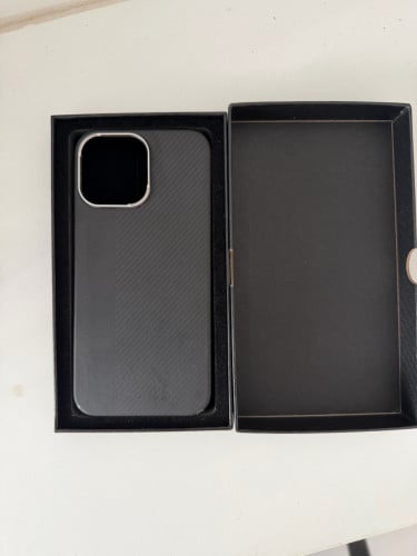 Case carbon Original 16 pro max blackលក់13$ នៅស្អាត98%