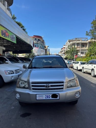 Highlander 2002 V6 ពណ៍ប្រាក់ ឡានថ្មីហែកមេឃទិញពីម្ចាស់ផ្ទាល់ ម៉ាសុីនត្រជាក់ ន