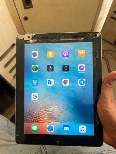 ipad 3 Rom 16G បែកកញ្ចក់ដូចរូបថាច់ដេីរទាំងអស់