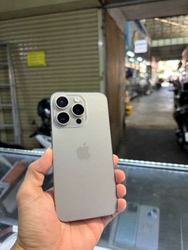 Iphon15Pro 256G KH sim2 eSIM អេក្រង់ថ្មីបែកថាច់ ប្រើបាន