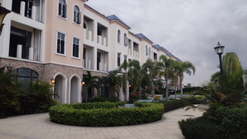 King Vila for rent and sale across road AEON3 and chip mong 10mn for new airport