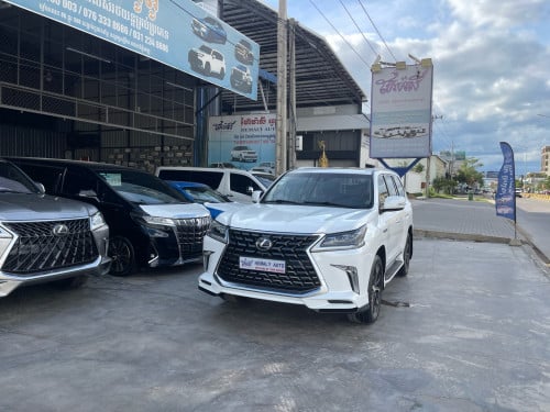 Lexus Lx 570 2016 Super Sport Full Options ថ្មីណាស់បងៗ• Specs : Arab