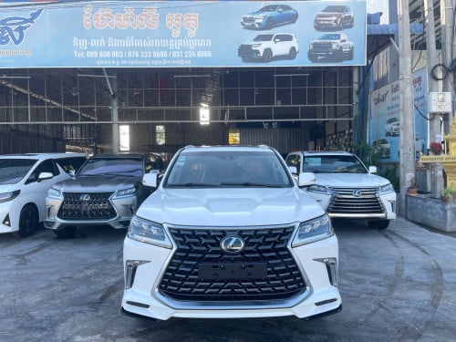Lexus Lx 570 2016 Super Sport Full Options ថ្មីណាស់បងៗ• Specs : Arab • សោ 3 គ្រាប់
