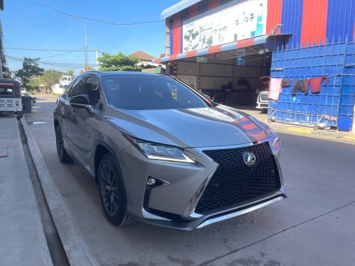 Lexus Rx 300 F-Fport Full options •• 2019 ••• ម្ចាស់ដើមទិញថ្មី ខ្លាញ់គោ ១ ម្ចាស់ ( សោ 3គ្រាប់ )