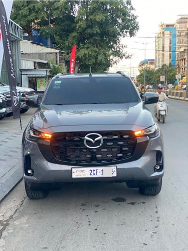 Mazda BT50 ឆ្នាំ 2026 ម្ចាស់ដើមប្រើបាន8000គីឡូជាងឡាននៅធានាក្រុមហ៊ុន