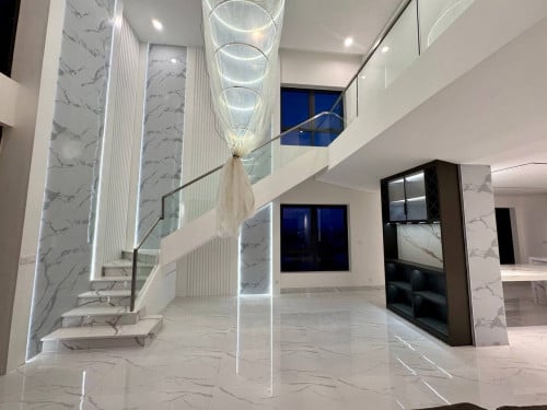 Penthouse at TK type 3 bed 3 bath for rent