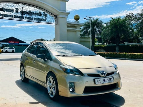 Prius 010 option 2 ឡានថ្មី
