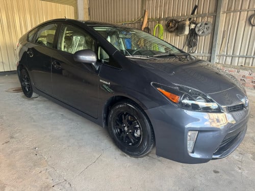 Prius 2012 sorla option 3 full  លក់ឡានថ្មីឡានស្អាតលក់តំលៃចរចាបានអត់បុកអត់ច្រះឡានមូល