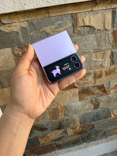 Sell Z Flip 4 ram8g rom128g Sim1+Esim Company 98%