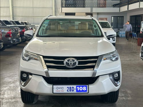 Toyota Fortuner 2019ចូលតាមក្រុមហ៊ុន Toyotaថ្នាំសុីន100%