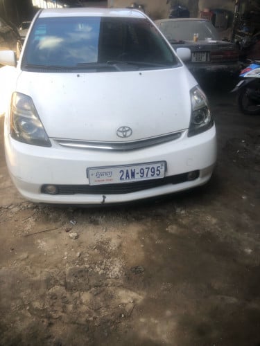 Toyota prius ឆ្នាំ2007 ឡានស្អាតសាងបានមេៗ