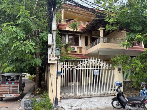 Villa Twin for sale 4bed/5bath atBorey Sopheak Mongkul Chroychanya
