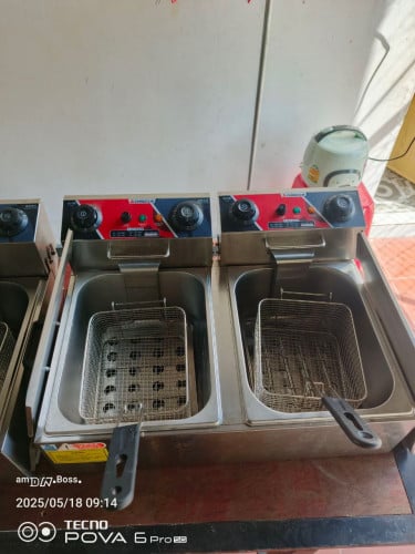 ម៉ាស៊ីន​បំពង​ ប្រេី​ភ្លេីង