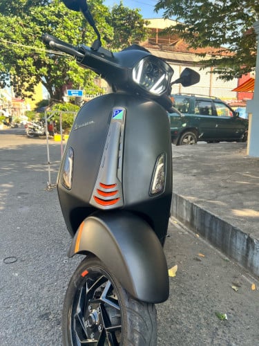 ម៉ូតូជិះផ្ទាល់ខ្លួន