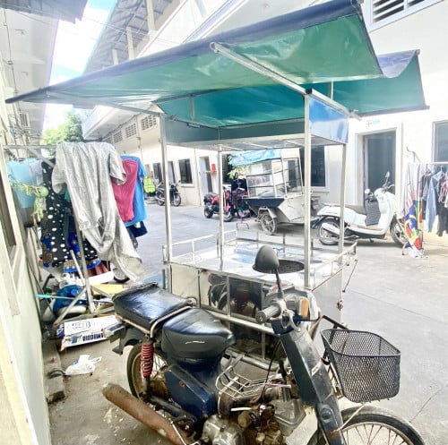 រទេះចំហៀង​ លក់ទាំងម៉ូតូនឹងរទេះ