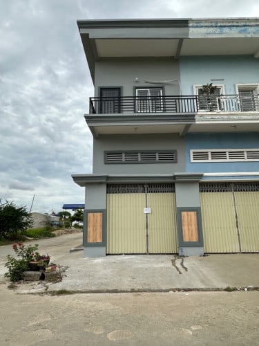 ផ្ទះលក់​ 65,000$ចចារ​ ផ្លូវចូលស្រះត្រជាក់ចិត្តថ្មី ក្រោយកាសុីណូ Bet world