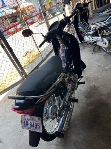 ម៉ូតូស្អាត