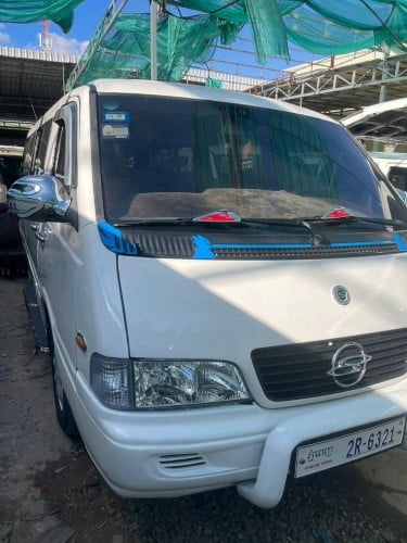 ឡានស្អាតៗឆ្នាំ 2000