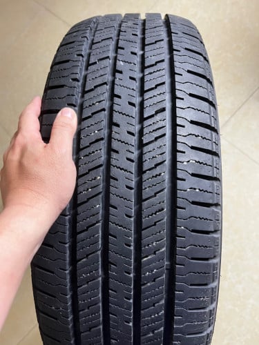 សំបកលេខ 225/65R17 នៅស្អាត