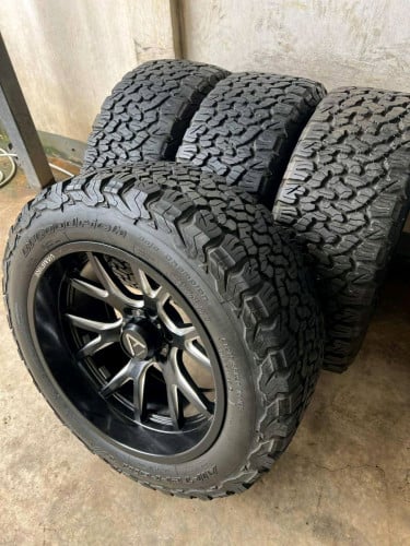 លក់មួយឈុត 265/60/18 គុណភាព98%តម្លៃ400$ចុះបានតិចតួចទៀតដាក់បាន Ford ranger Raptor Tacoma Mazda Revo