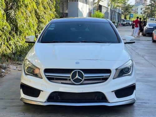 លក់Cla 45 AMG ស្លាកលេខ