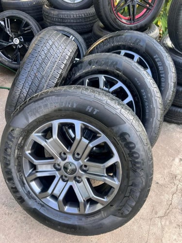 យ៉ាន់Ford Wildtrak 2024 ១ឈុត😍លក់តែ350$មួយឈុតTelegram 0968034277
