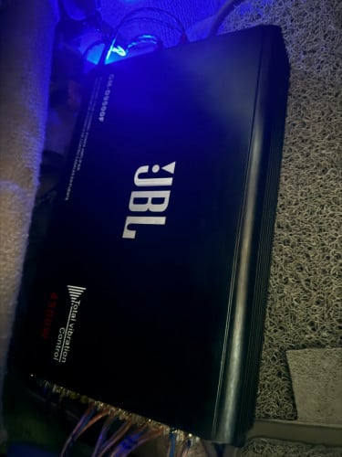 លក់ធូៗ អិមផ្លី JBL ក្រោមកៅអីឡាន តំលៃ65$