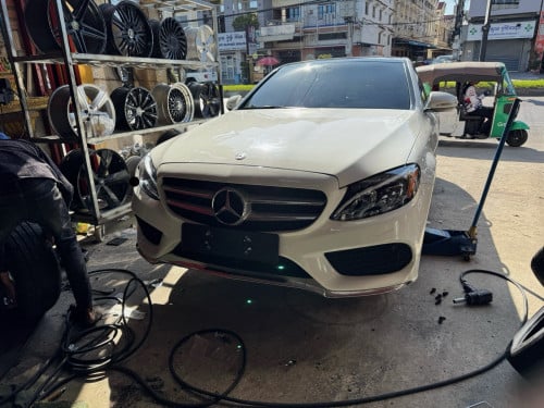 កាងរថយន្ត MB C300