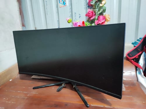 ឈុតMMO នៅស្អាត​ រវល់ធ្វេីការអត់បានប្រេី​ LCD 4K 34inch