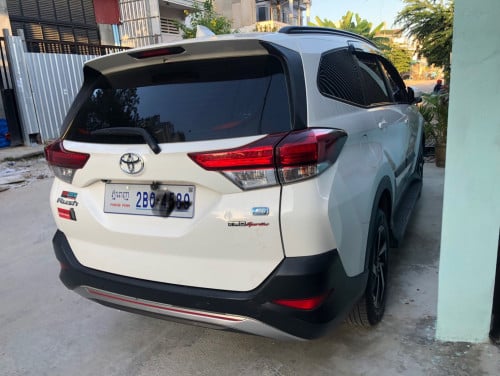 ខ្ញុំចង់លក់ ឡានមួយម៉ាកRush០២១តម្លៃ២៦៥០០ដុល្លា បើបងៗ ប្អូនៗត្រូវការអាចឆាតសួរ ឬក៏មកមើលបាន។សូមអរគុណ។