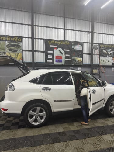 លក់Rx 330 ប៉ុង2 full ពេញ 05 ប្រញាប់លុយ