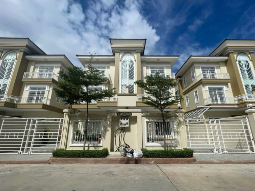 🏠វិឡាភ្លោះមួយគូរ(02)ទំលាយចូលគ្នា សំរាបលក់បន្ទាន់ ក្នុងបុរី ហេងហៀងជ្រោយចង្វា