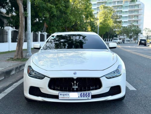 🔥MaseratiGhibli 015V6ម៉ាសុីនសាំង ទឹកថ្នាំសុីនមួយជុំម៉ាសុីនប្រអប់លេខអ៊ែម ក្នុងឈឺរី