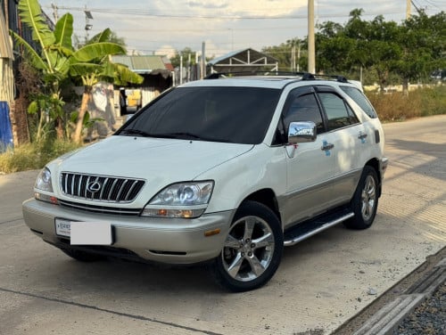 2002 Lexus Rx300 ប៉ុង១ ឡានស្អាត ជិះស្រួល ហ្គាសហើយ 100km/5$ បងប្អូនយកទៅជិះចាំទាក់ទងមក អត់សាងទេ