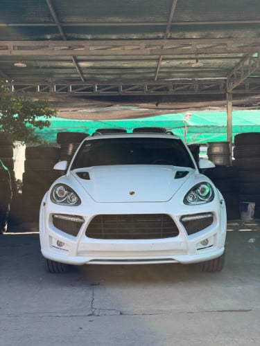 2012 Porsche cayenne ( ម៉ាស៊ូត )