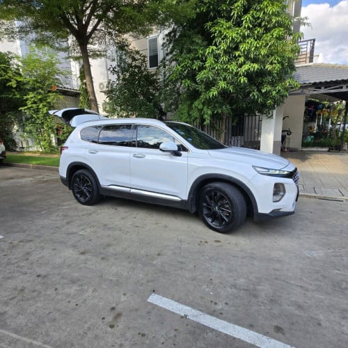 2020 l Santa Fe l SUV 7 Seats l Diesel 2.2L