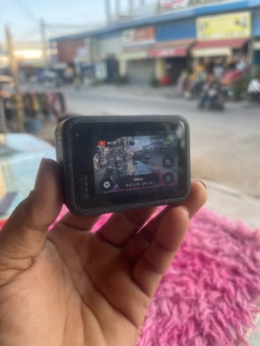 220$ GoPro h 12នៅស្អាត99% 068670700 តេលេក្រាម