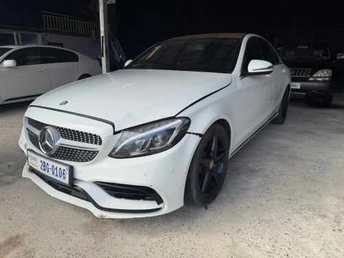 C300 2016 ក្នុងលឿង